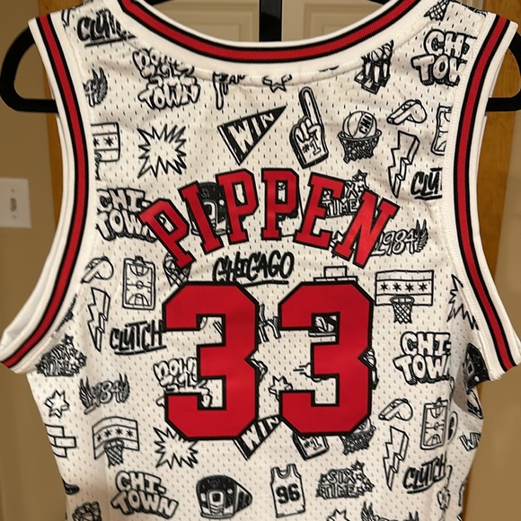 Scottie Pippen Chicago Bulls Women’s 1997 Doodle Swingman Reproaz Jersey – White - Picture 14 of 16